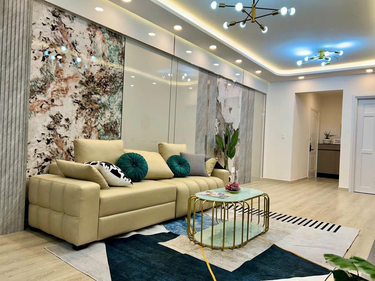 z6737672680795_89b77903f1978b3b7c9e3da5c4d5e97c