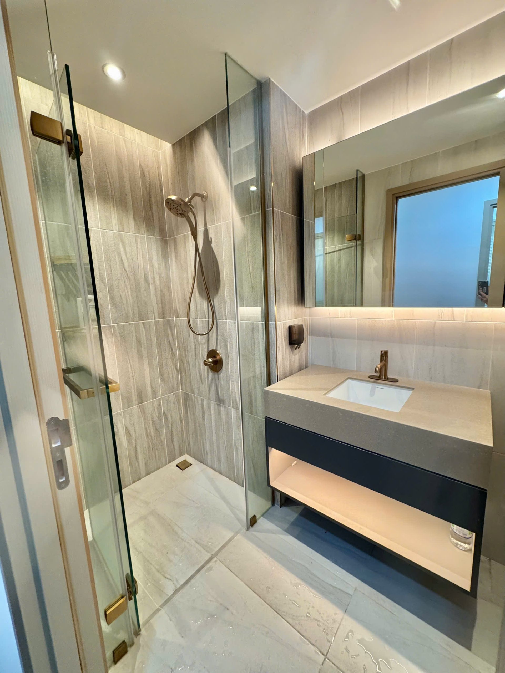 z6763184261439_f238099a15a0217bde0fdd4d903644b8