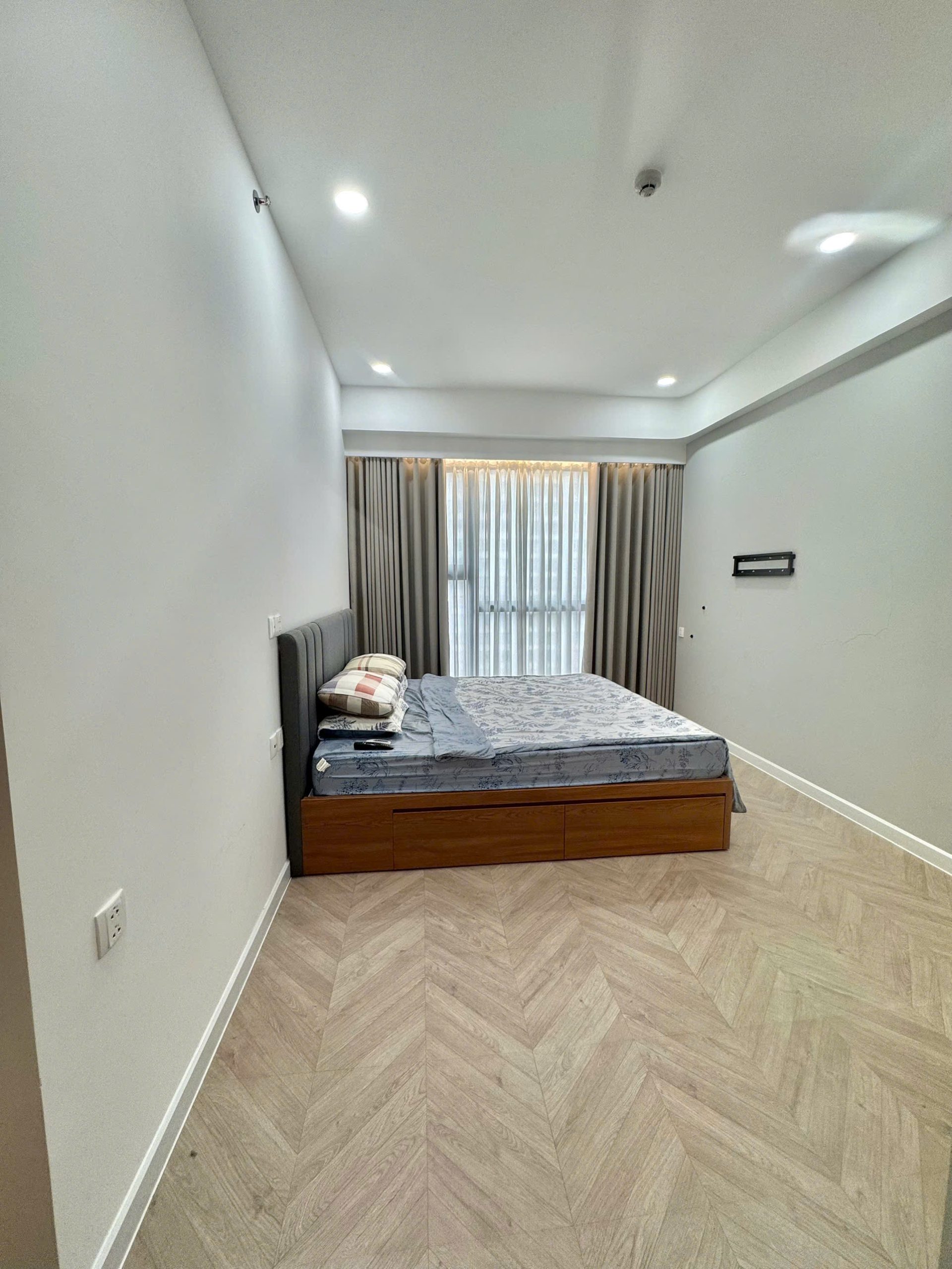 z6763184327209_866454bd1ca2f1d1296002ce3b4c8e90