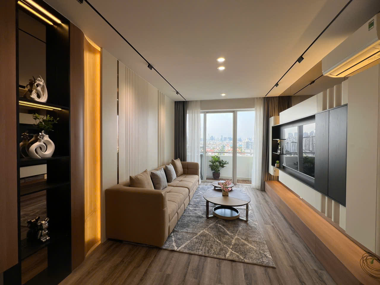 z6779136726177_021e84b9a8eaf95906b5ded81e0263a0