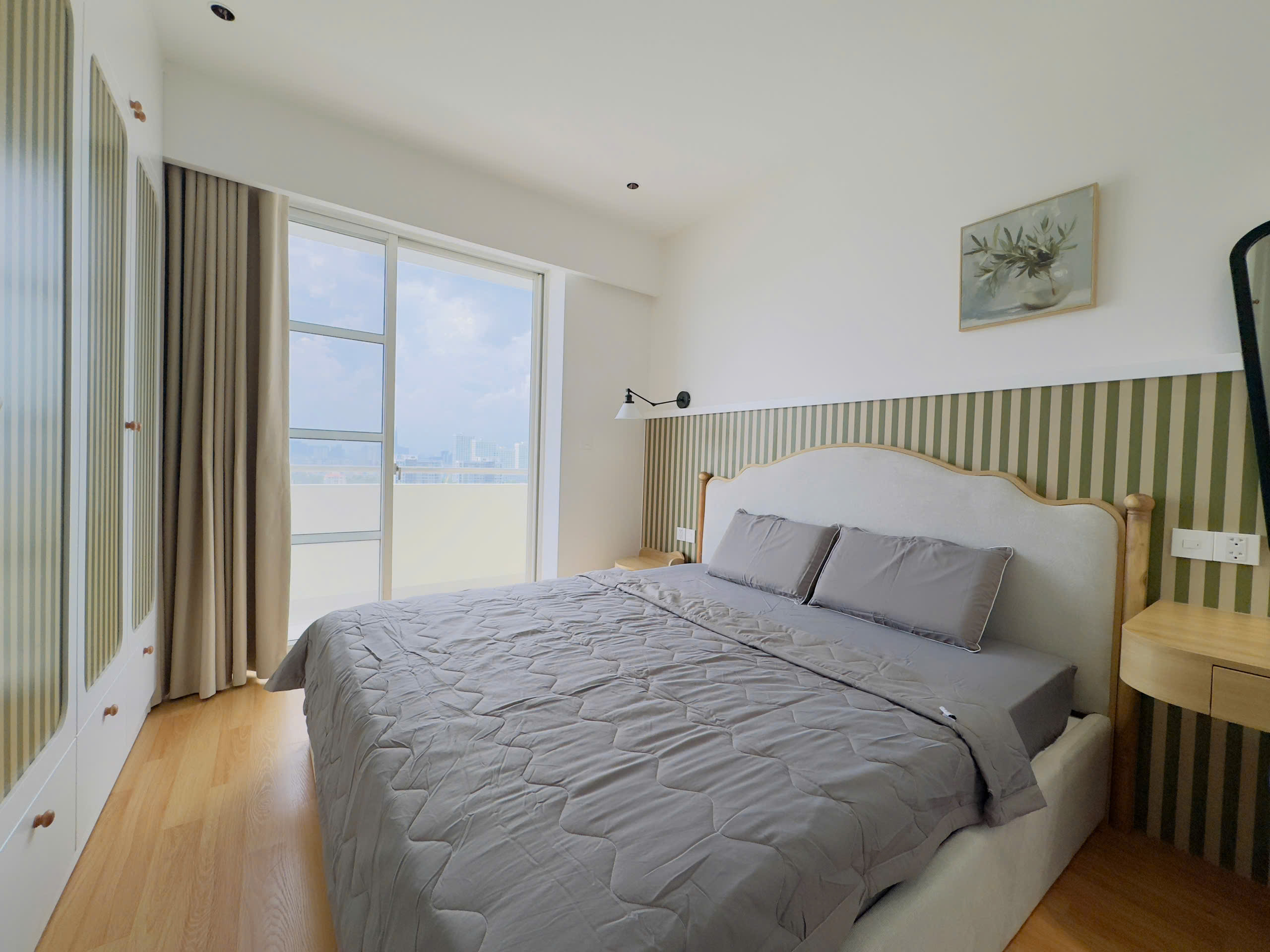 z6905756817820_040bf345f3b56d0491b3b34cc2b49372