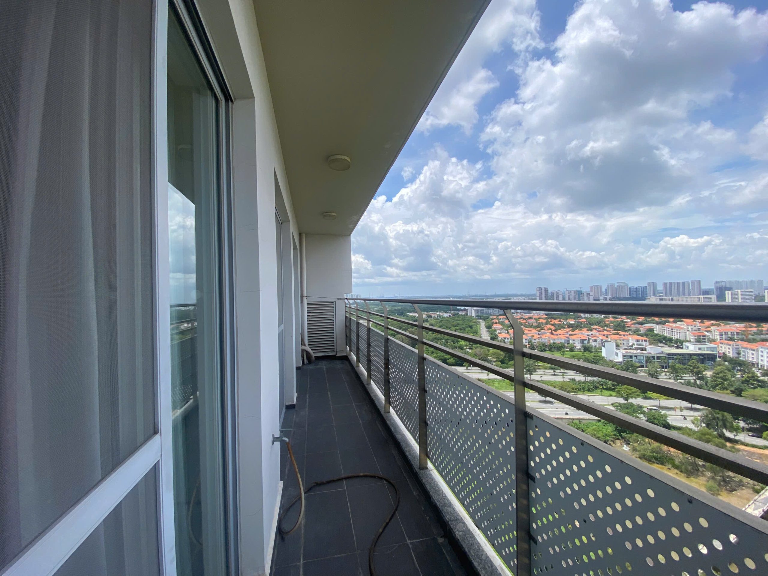 z6949920175094_2139e3a9c406c547c5226326c49a59db