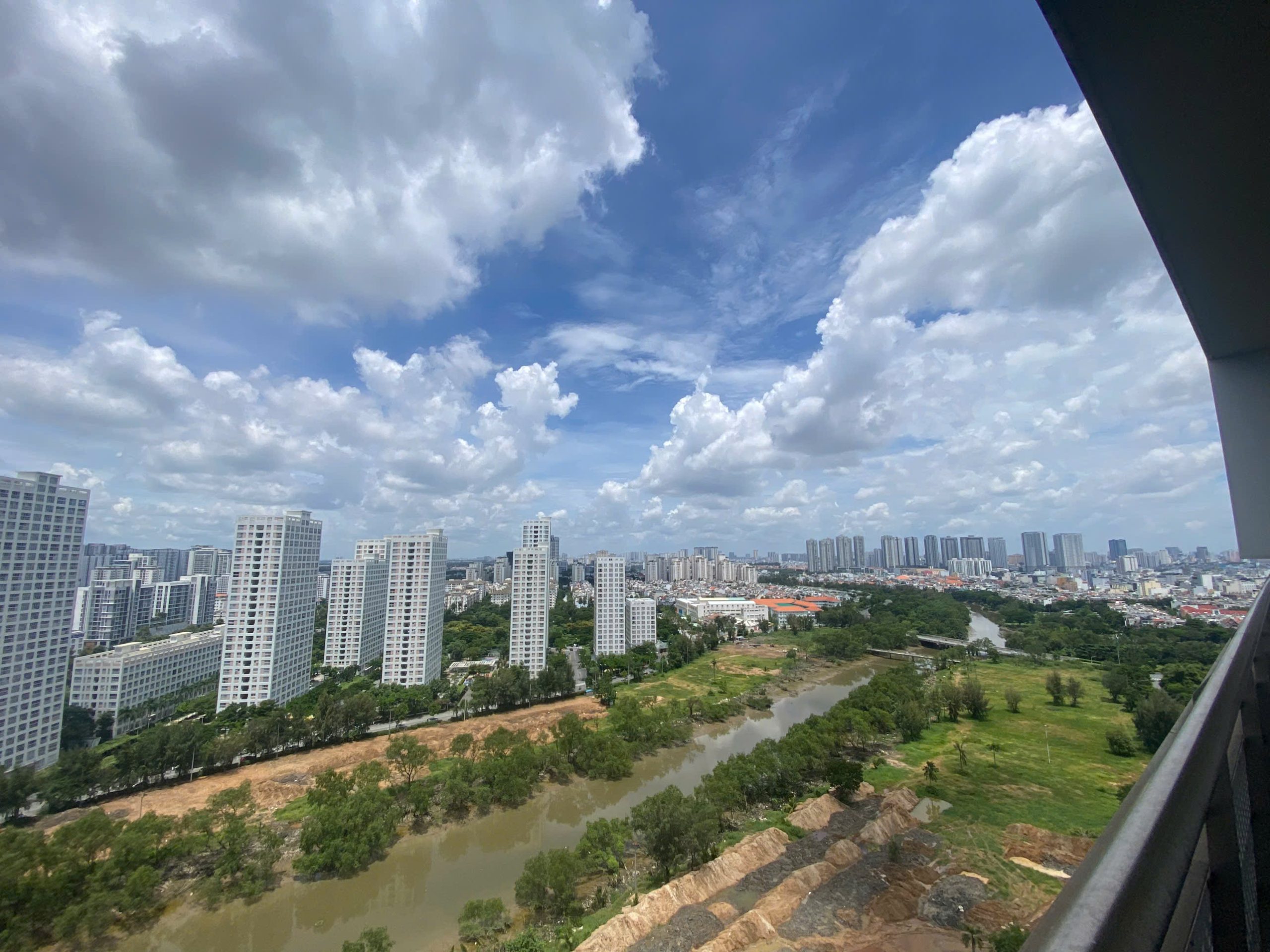 z6949920181747_c8c9d3f9fc872242f61282e393f8b822