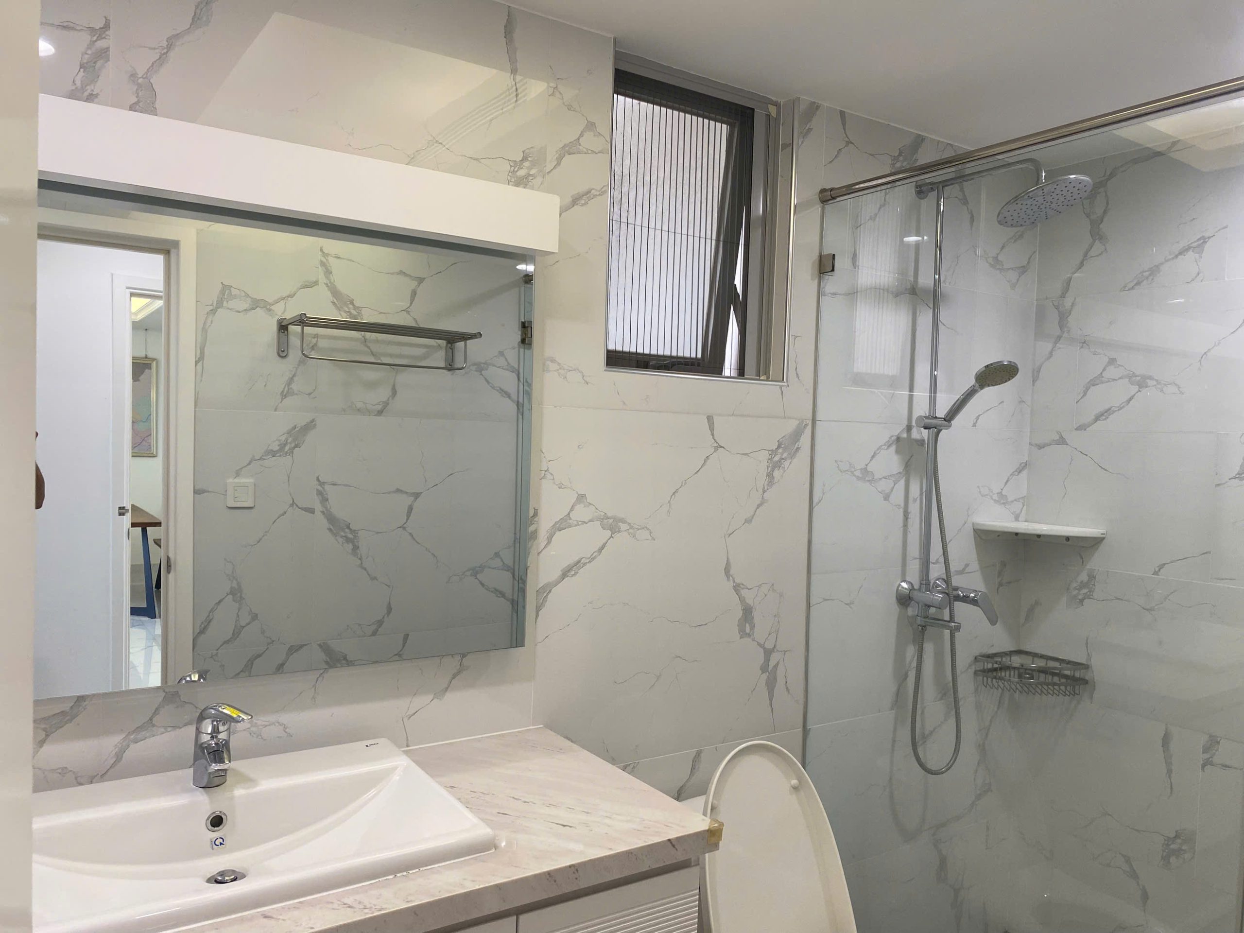 z6949920237031_26b93b68325fe106ae3be9617f81f05e