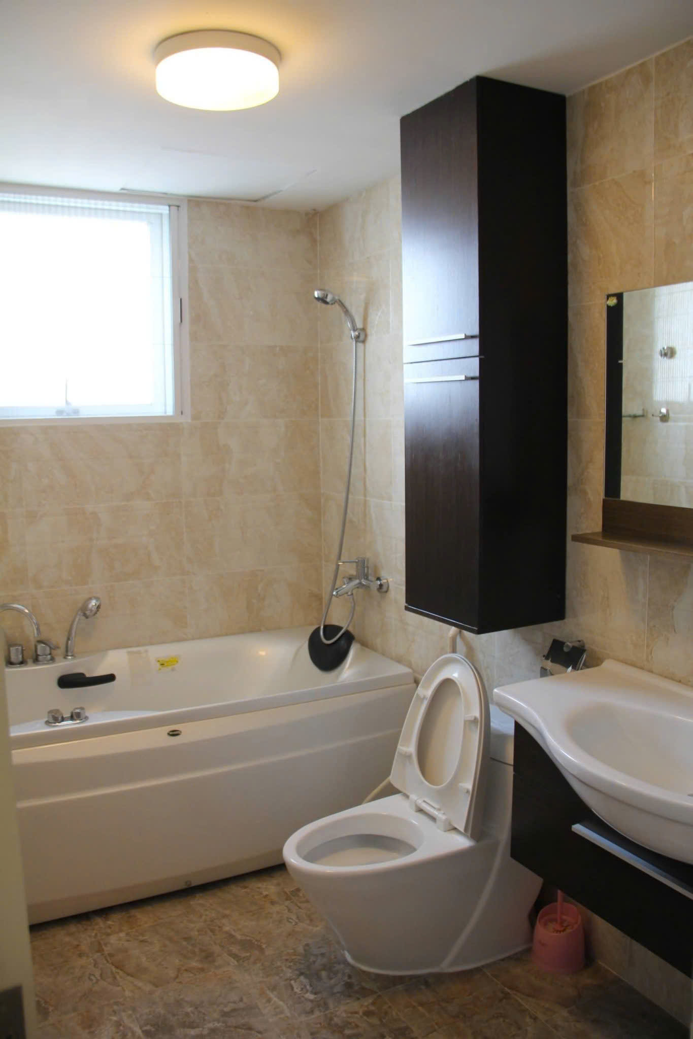 z7040737843934_bb967de450174bfdb407c37961685d10