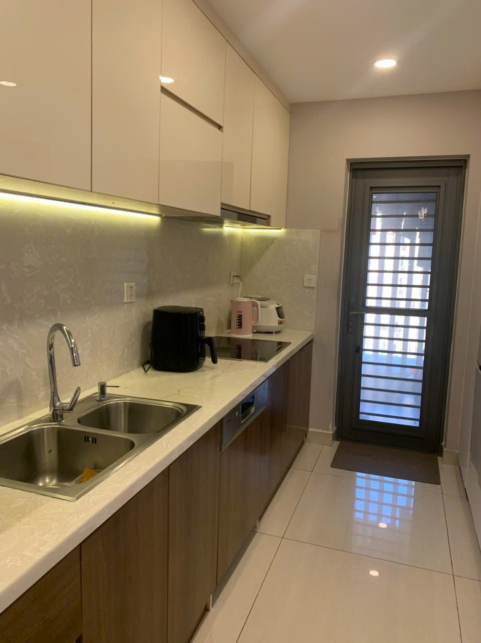 z7042065379874_ab310065851247e385eceddc61d7c86e