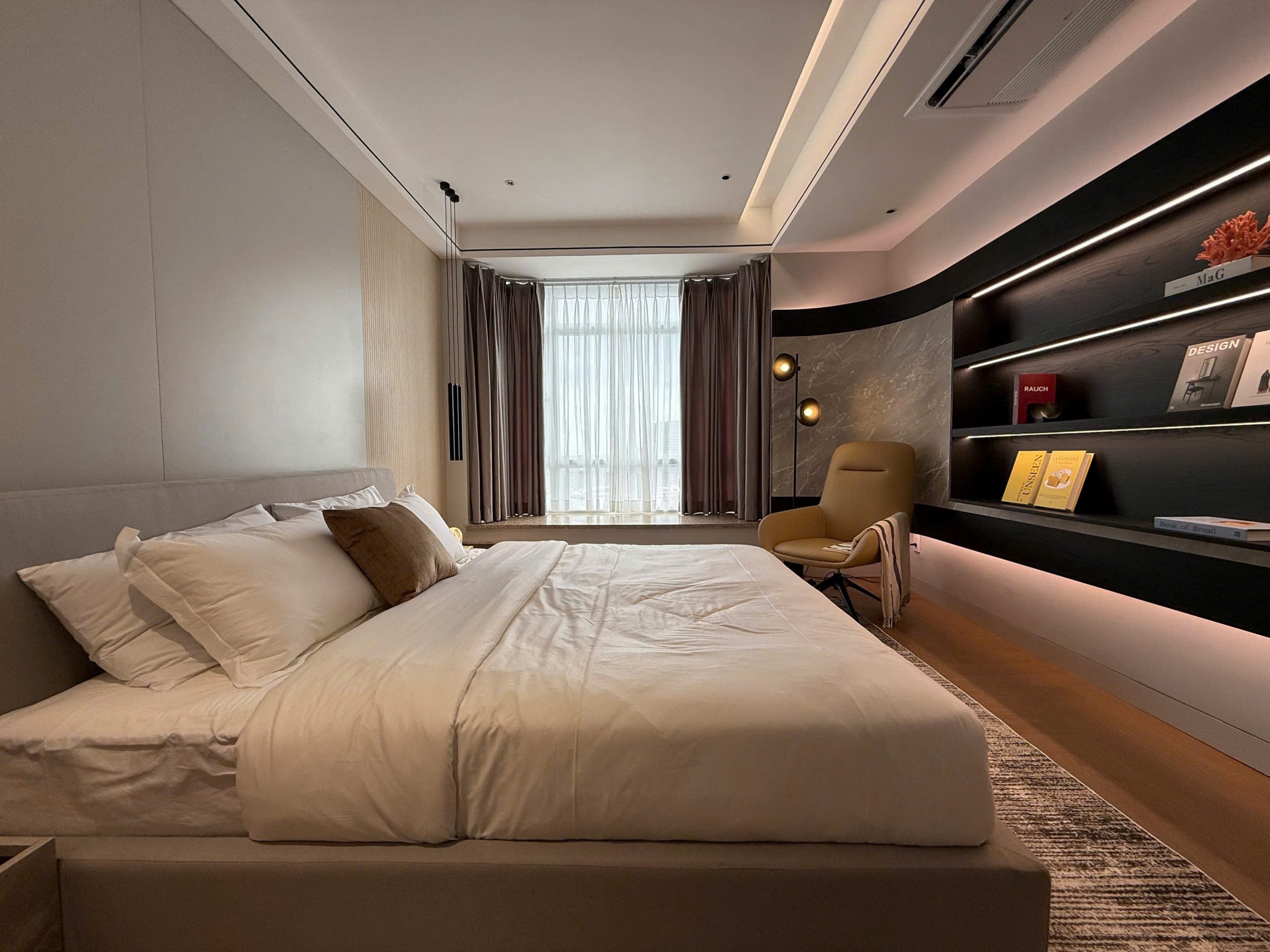 z7054976671837_e3b85a08104aee6769781dafc97840cd