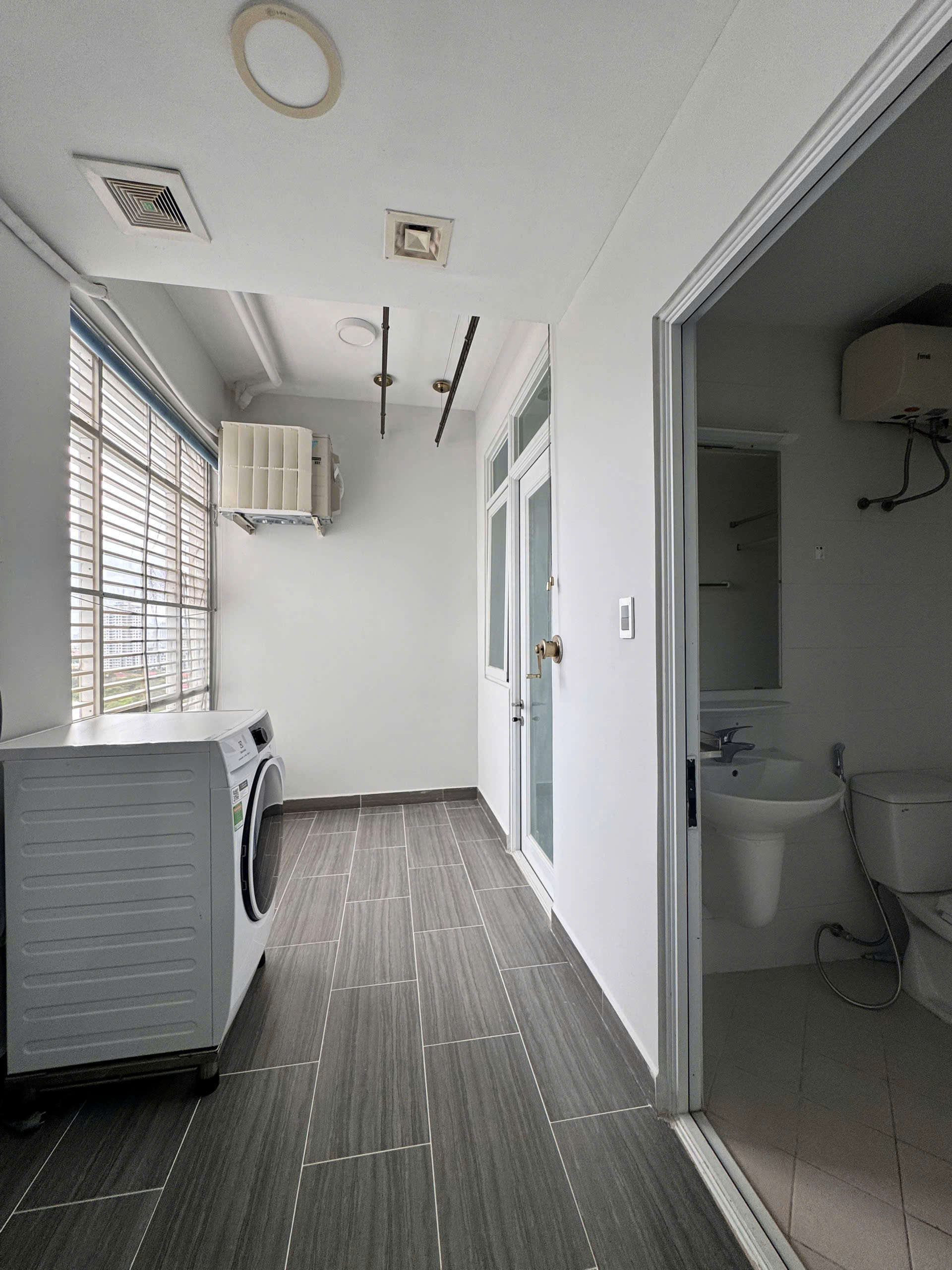 z7054981090945_ebaa82fb4bf9904f53e60ce34bb274c7