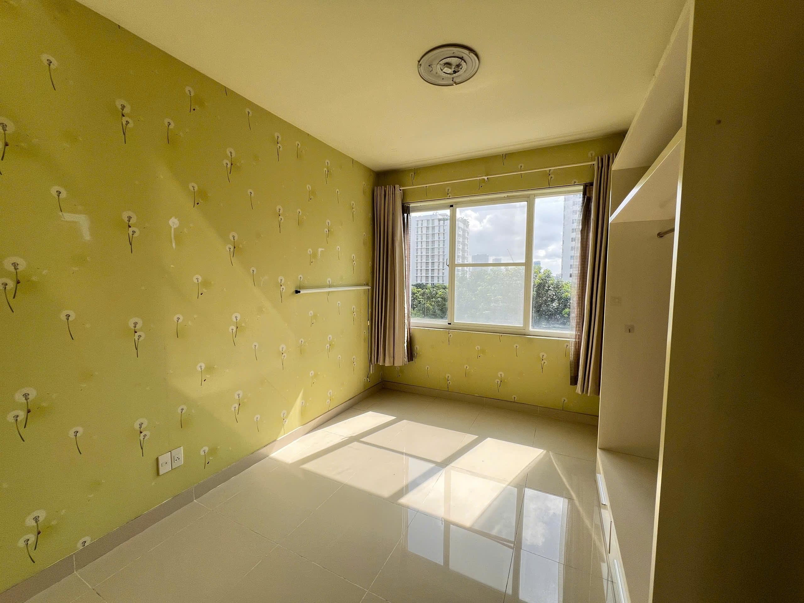 z7307990864863_5d2022d5d569e78c7940ab18576ebb82