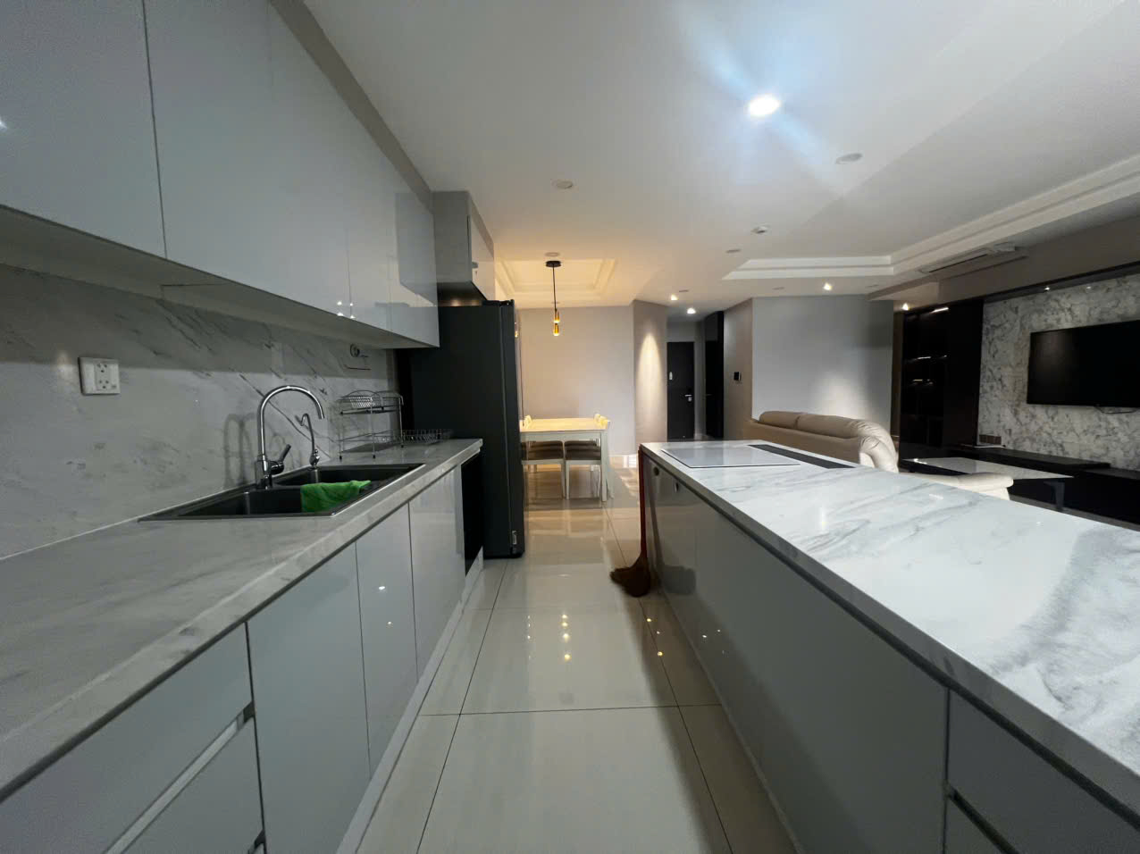 z7335701711929_66049f03f32bfbdbdcff3da791660948