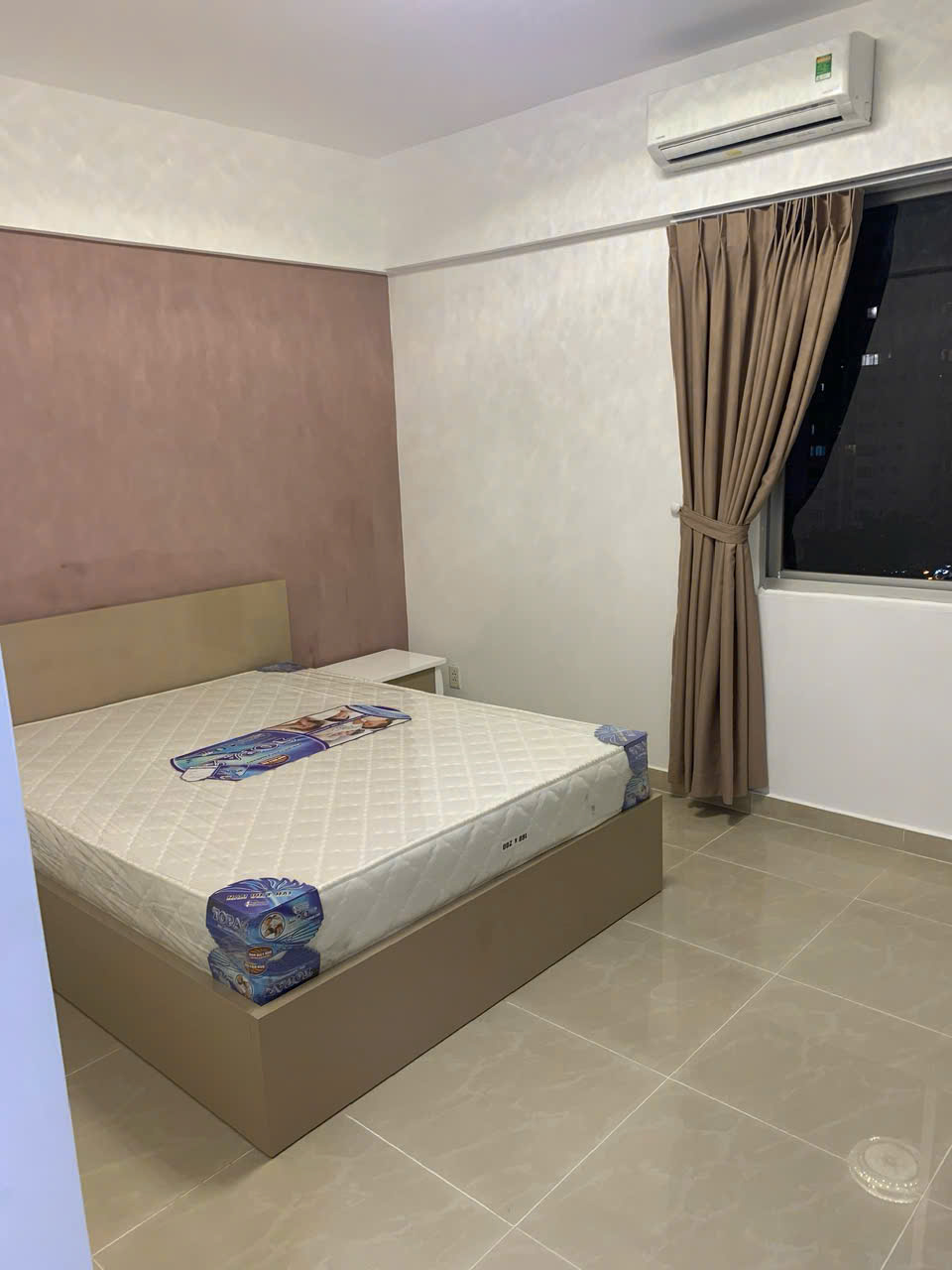 z7422218011175_5732a856b14294326523ae70c32e9b31