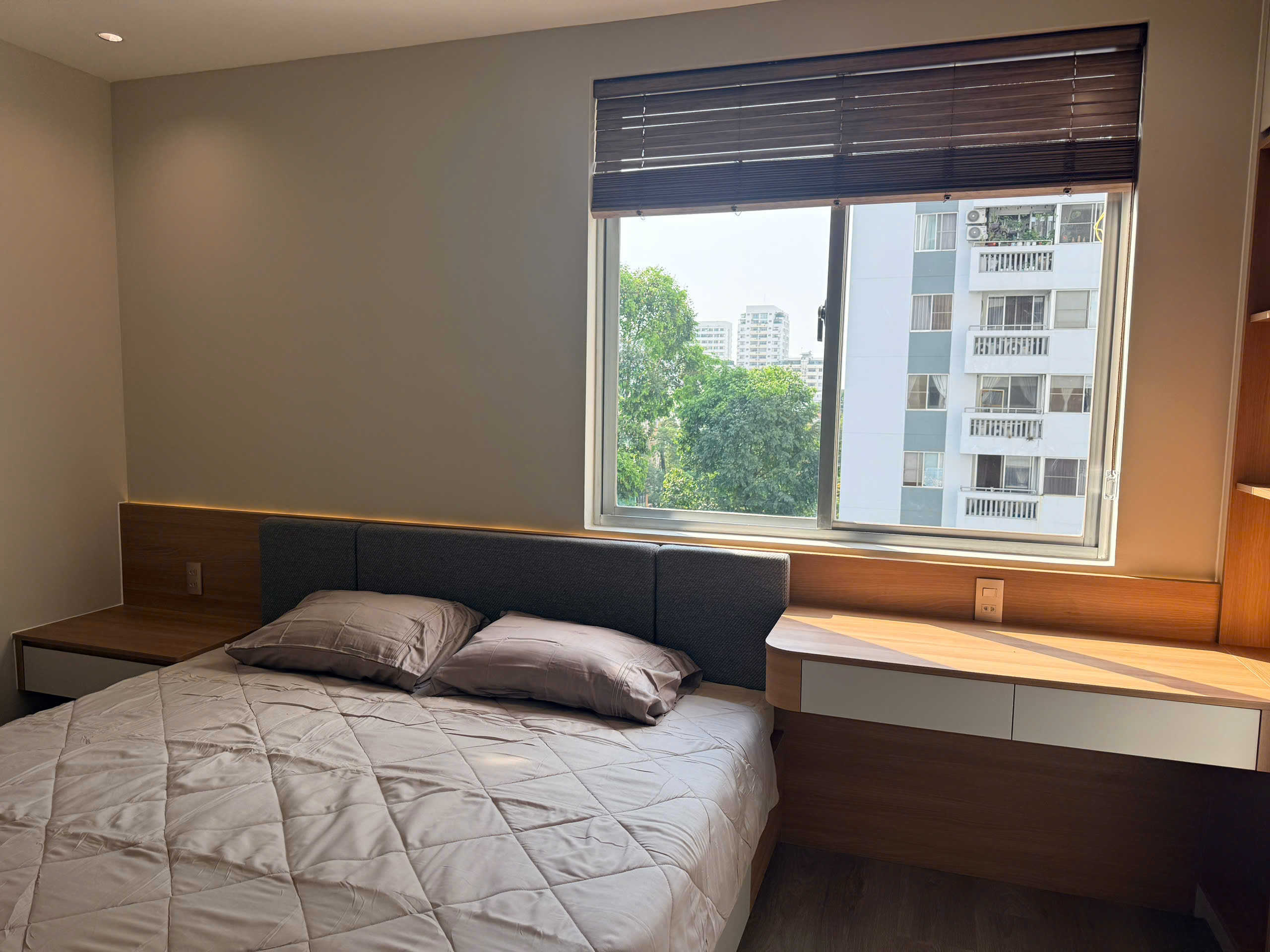 z7498052523033_cfde5d425c613d75d60aa208944ff393